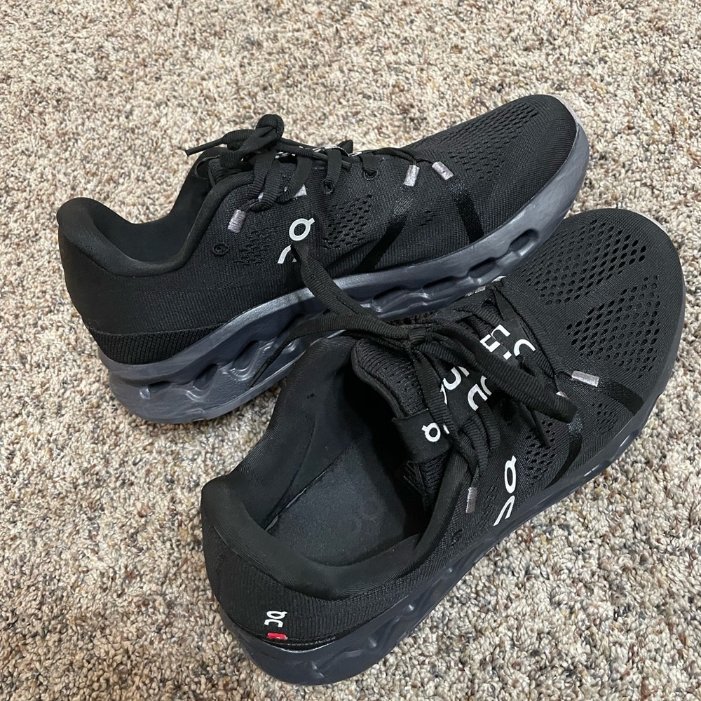 ON RUNNING - “cloudsurfer” running shoe - Picture 2 of 5